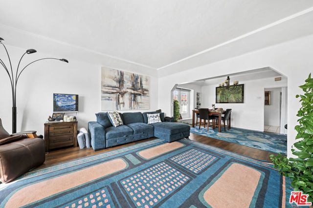 5173 Pickford Street, Los Angeles, CA 90019