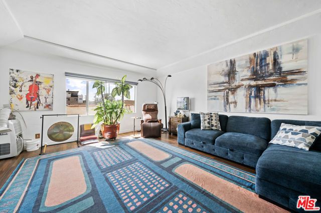 5173 Pickford Street, Los Angeles, CA 90019