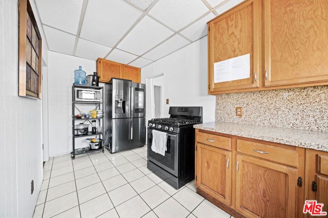 5173 Pickford Street, Los Angeles, CA 90019