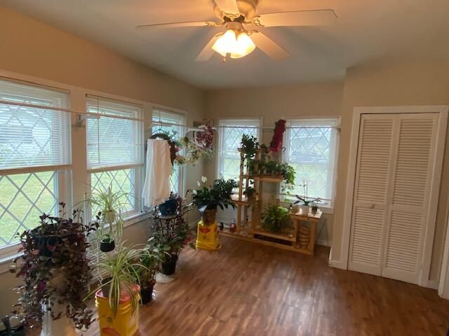 906 W Pearl Street, Aurora, MO 65605