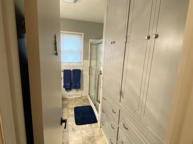 906 W Pearl Street, Aurora, MO 65605