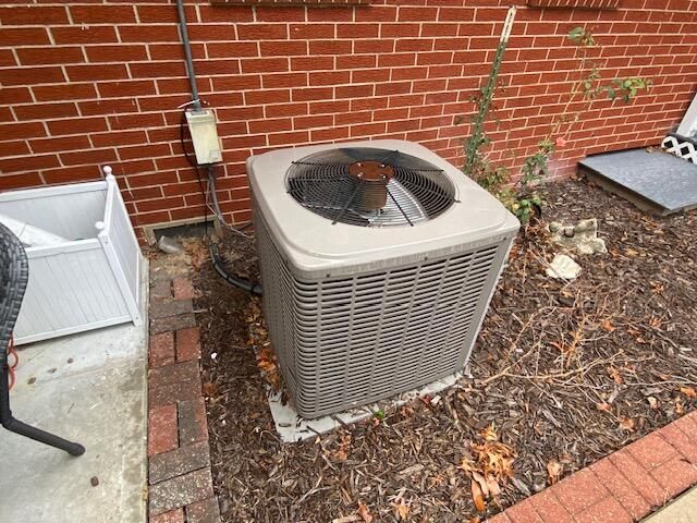 906 W Pearl Street, Aurora, MO 65605