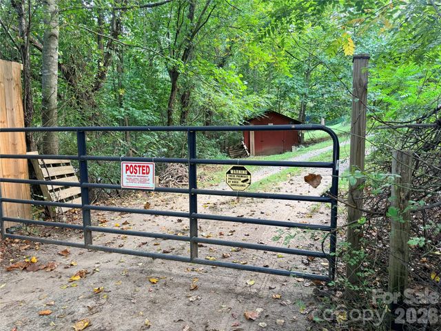 173 & 175 Dix Creek Chapel Road, Asheville, NC 28806