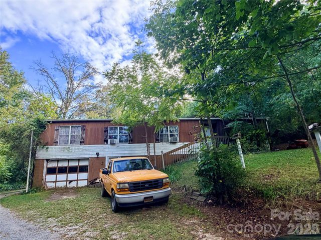 173 & 175 Dix Creek Chapel Road, Asheville, NC 28806