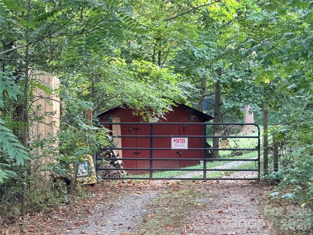 173 & 175 Dix Creek Chapel Road, Asheville, NC 28806