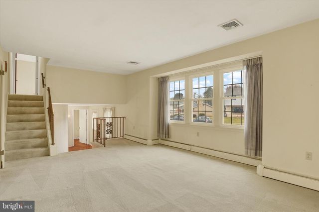 4617 TARRYTON RD, Harrisburg, PA 17109