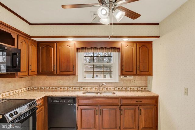 4617 TARRYTON RD, Harrisburg, PA 17109