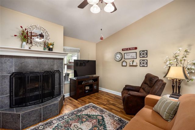 23582 NW 3RD AVENUE, Newberry, FL 32669