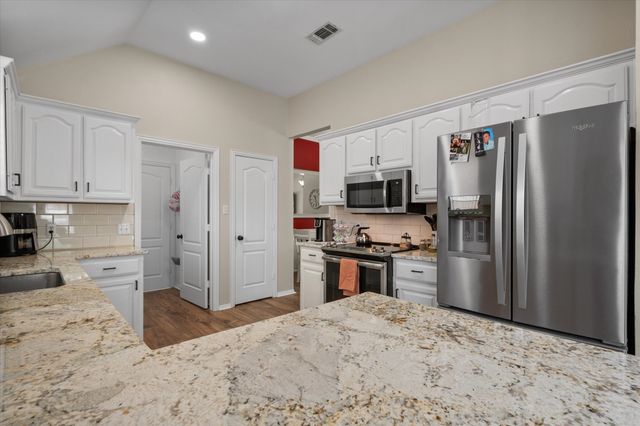 2200 Nugent Drive, Mansfield, TX 76063