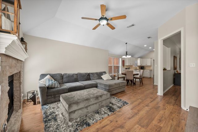2200 Nugent Drive, Mansfield, TX 76063