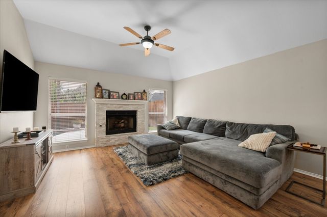 2200 Nugent Drive, Mansfield, TX 76063