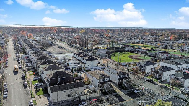 11 ironwood Street, Staten Island, NY 10308