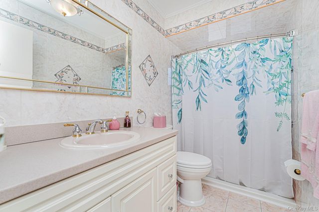 11 ironwood Street, Staten Island, NY 10308