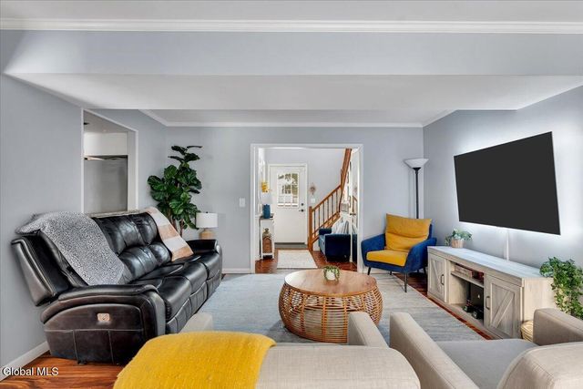 50 Old Coach Road, Clifton Park, NY 12065