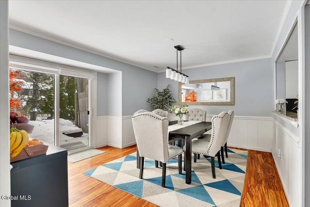 50 Old Coach Road, Clifton Park, NY 12065