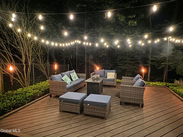 50 Old Coach Road, Clifton Park, NY 12065