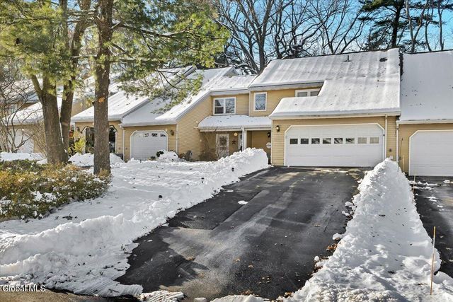 50 Old Coach Road, Clifton Park, NY 12065