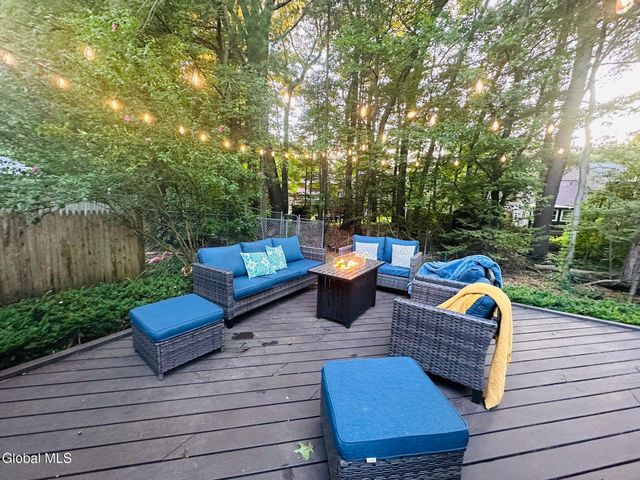 50 Old Coach Road, Clifton Park, NY 12065