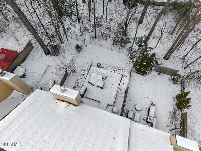 50 Old Coach Road, Clifton Park, NY 12065