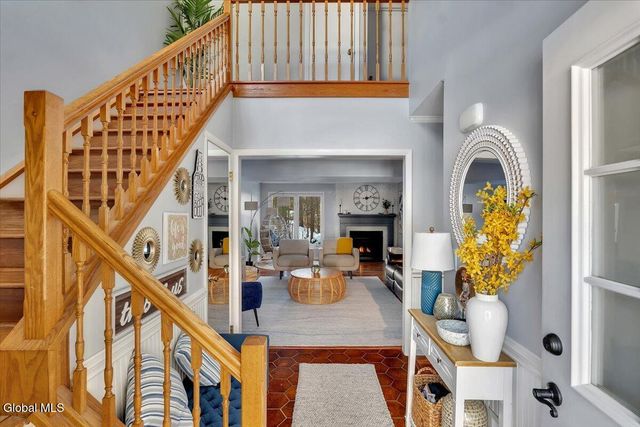 50 Old Coach Road, Clifton Park, NY 12065