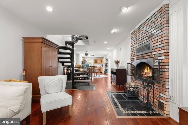 3200 E LOMBARD ST, Baltimore, MD 21224