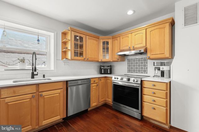 3200 E LOMBARD ST, Baltimore, MD 21224