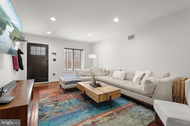 3200 E LOMBARD ST, Baltimore, MD 21224