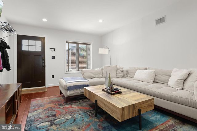 3200 E LOMBARD ST, Baltimore, MD 21224