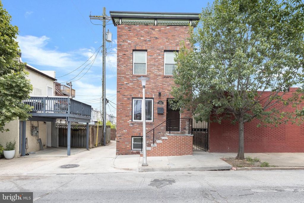 3200 E LOMBARD ST, Baltimore, MD 21224