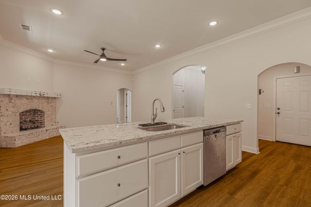 1019 Silver Circle, Pearl, MS 39208