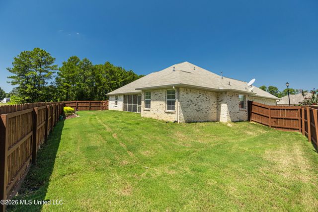 1019 Silver Circle, Pearl, MS 39208