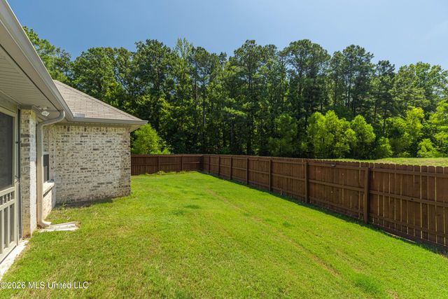 1019 Silver Circle, Pearl, MS 39208