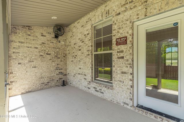 1019 Silver Circle, Pearl, MS 39208