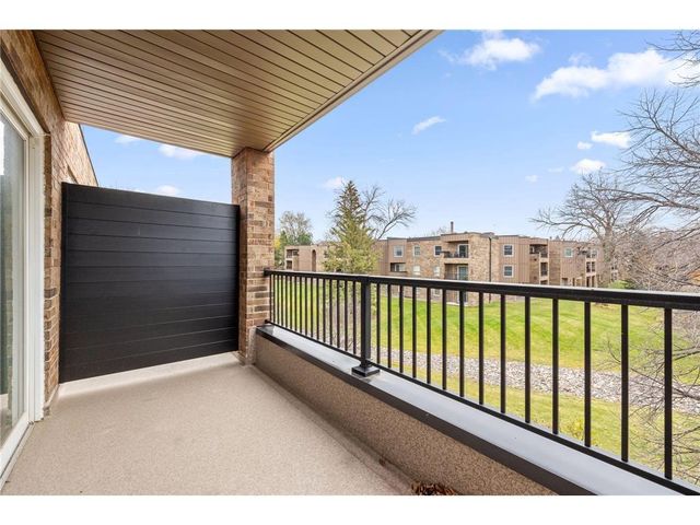 2250 Midland Grove Road #307, Saint Paul, MN 55113