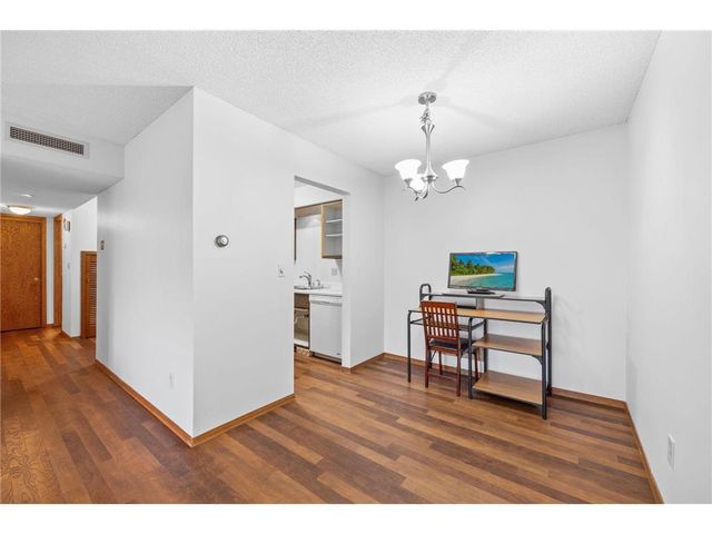 2250 Midland Grove Road #307, Saint Paul, MN 55113