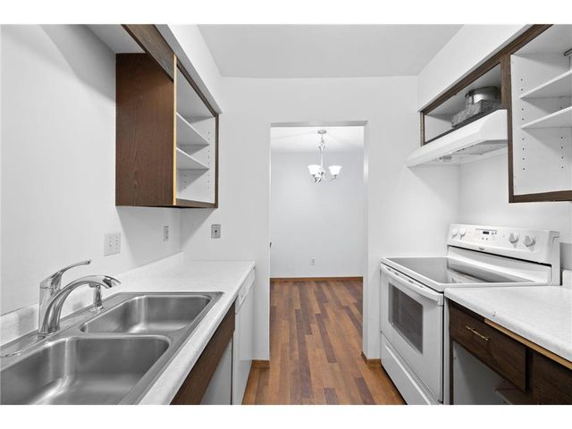 2250 Midland Grove Road #307, Saint Paul, MN 55113