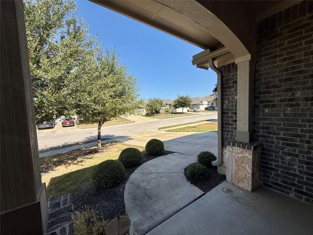 199 Tailwind DR, Kyle, TX 78640