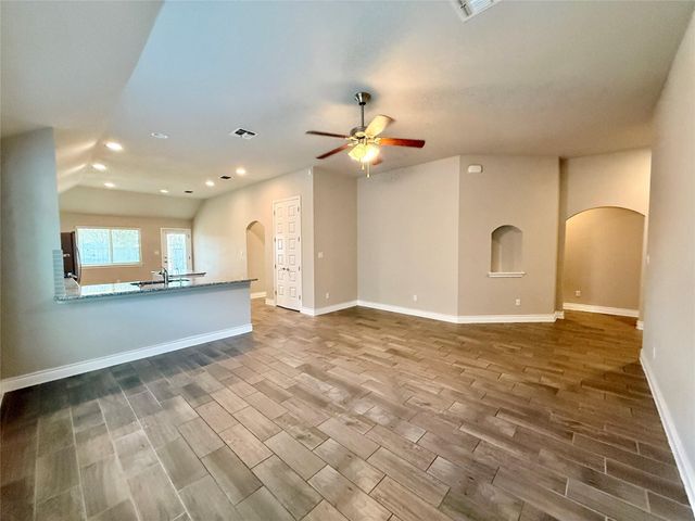 199 Tailwind DR, Kyle, TX 78640
