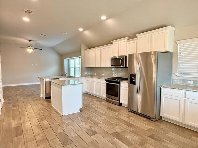 199 Tailwind DR, Kyle, TX 78640