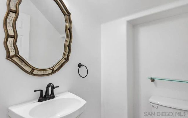 1090 Alexandra Ln, Encinitas, CA 92024