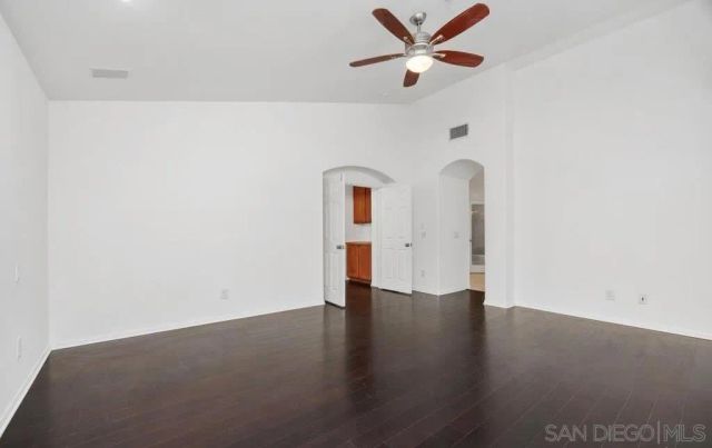 1090 Alexandra Ln, Encinitas, CA 92024