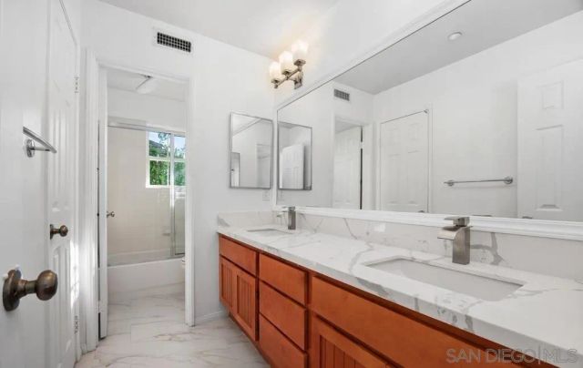 1090 Alexandra Ln, Encinitas, CA 92024