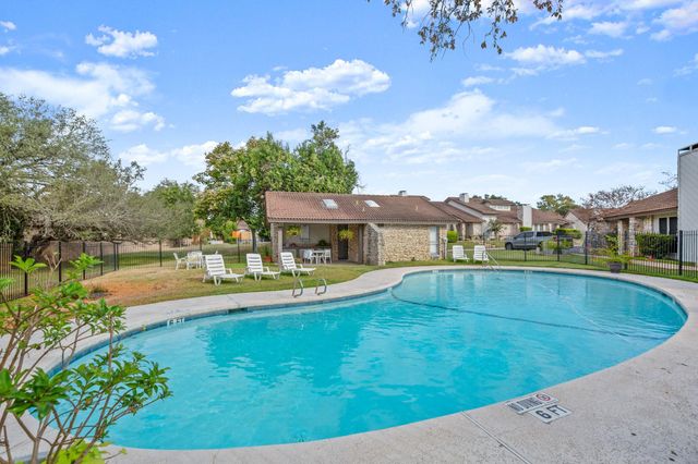 2217 Onion Creek PKWY 104, Austin, TX 78747