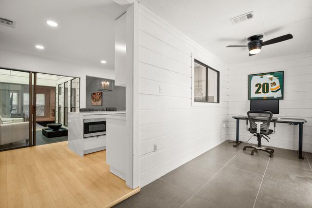 2217 Onion Creek PKWY 104, Austin, TX 78747