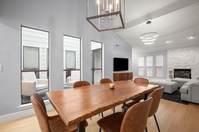 2217 Onion Creek PKWY 104, Austin, TX 78747