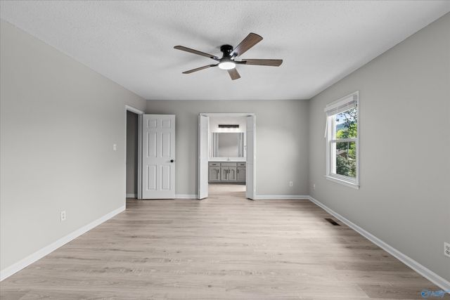 1305 Hiwan Trail, Huntsville, AL 35802