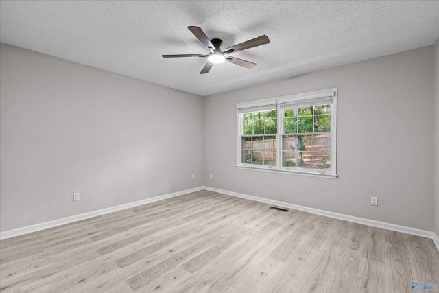 1305 Hiwan Trail, Huntsville, AL 35802