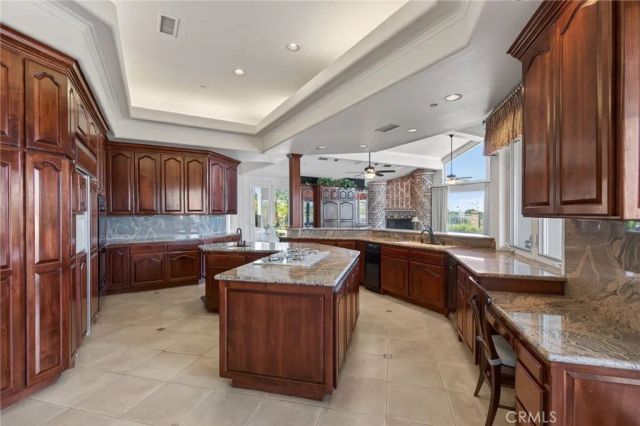 6872 Chartwell, Riverside, CA 92506