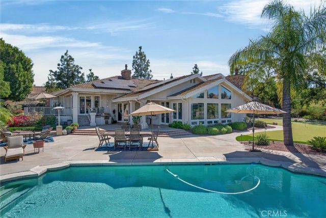 6872 Chartwell, Riverside, CA 92506
