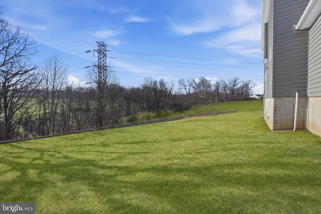 28 PELHAM DR, Coatesville, PA 19320